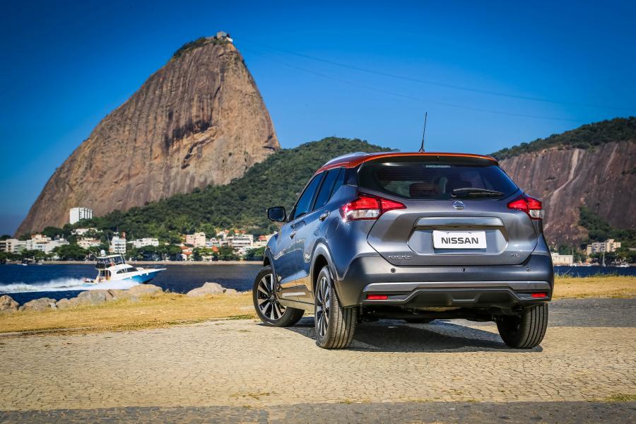  Nissan Kicks SL 2016 года  (LA) (фото 12 из 40)